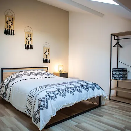 Moderne Pres Du Circuit 8 Pers Сasa de vacaciones Le Mans