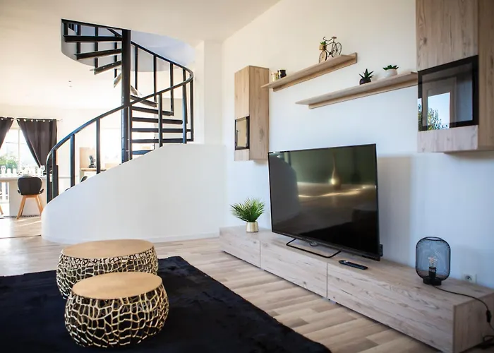 Moderne Pres Du Circuit 8 Pers